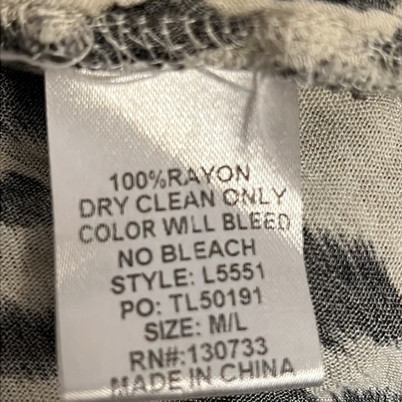 Umgee USA animal print kimono tunic front ties top blouse Sz M/L - Picture 7 of 10